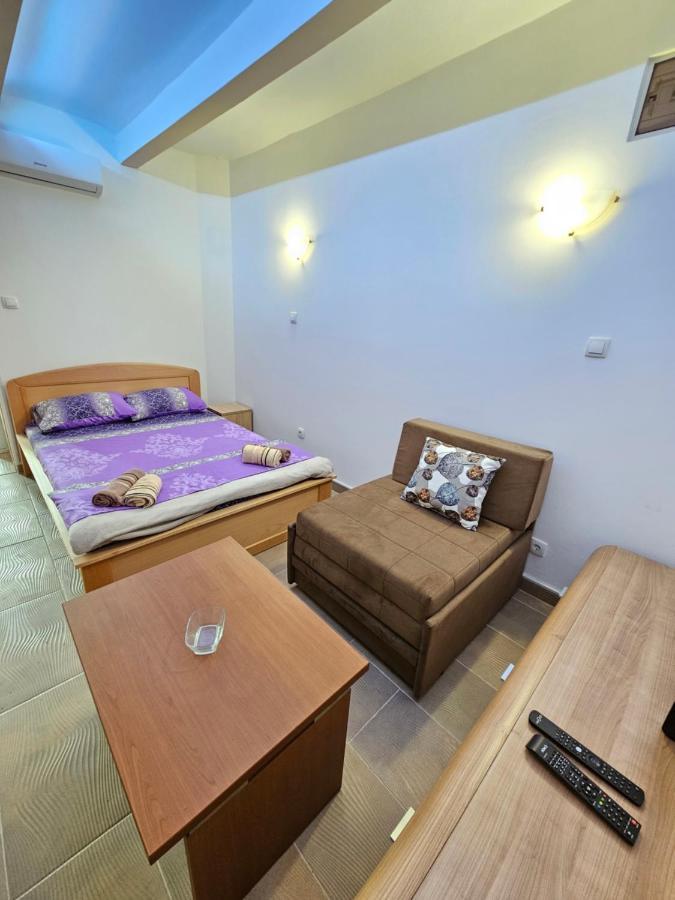 Booking Apartments Alone 1 Belgrade Exterior photo